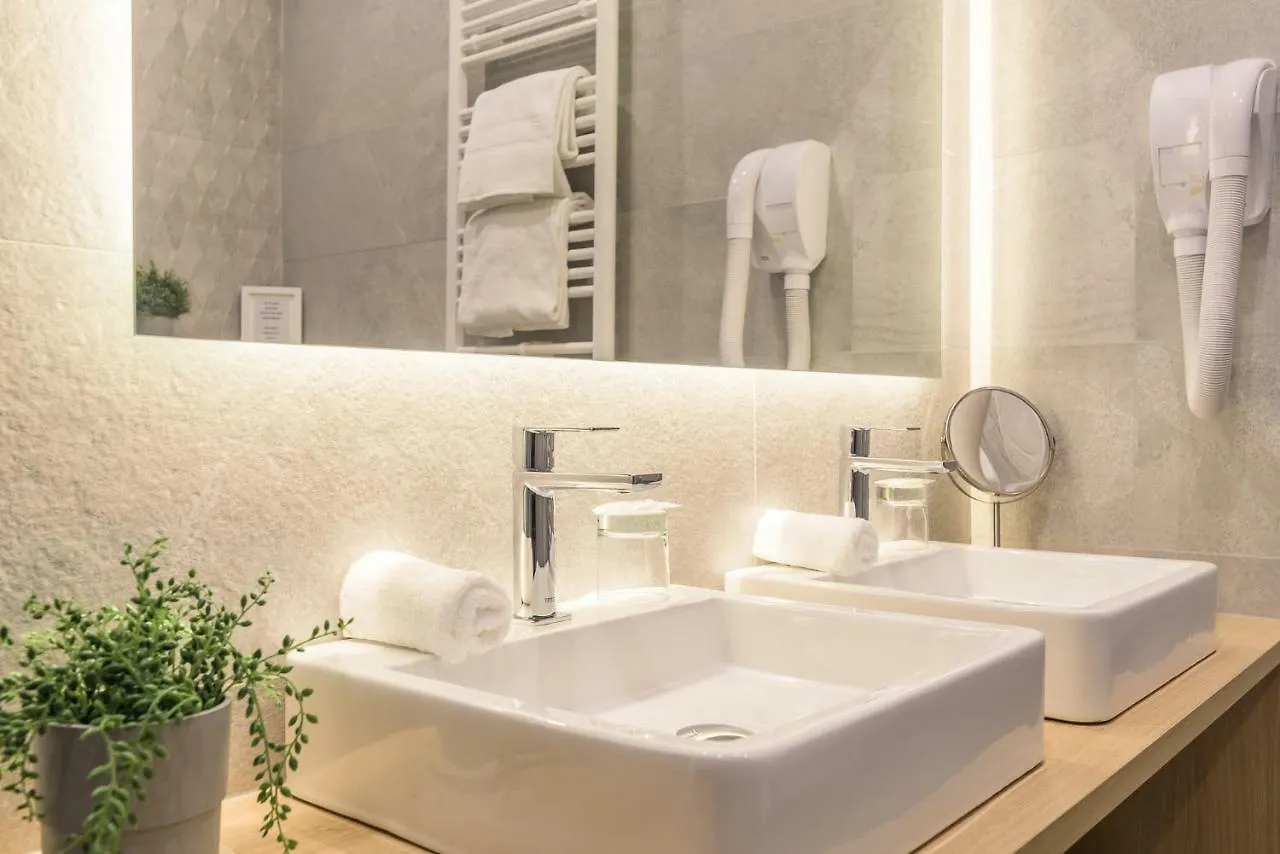 Fasthotel Biarritz Bidart Cote-Basque - Un Hotel Fh Collection